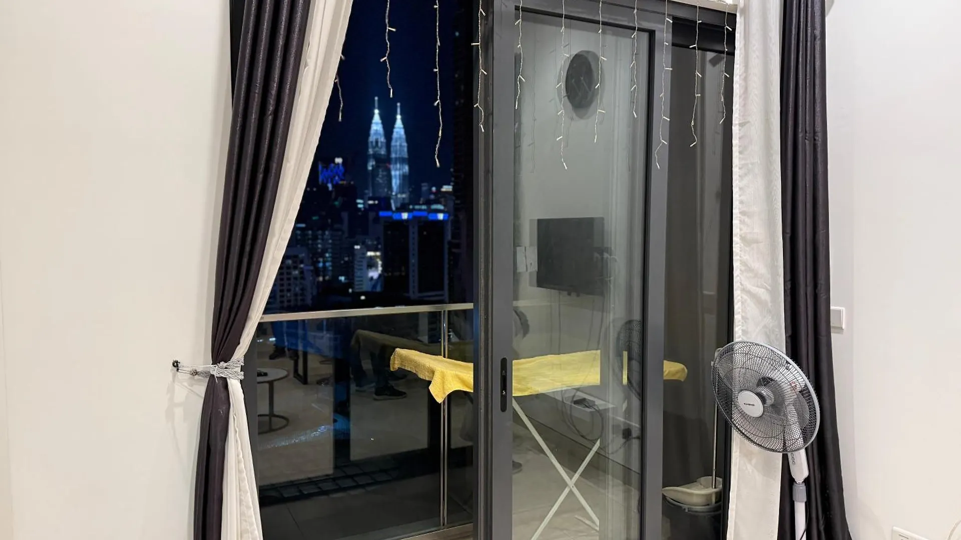 Residence Lucentia Bukit Bintang City Center Kuala Lumpur By Taheeens 0*,